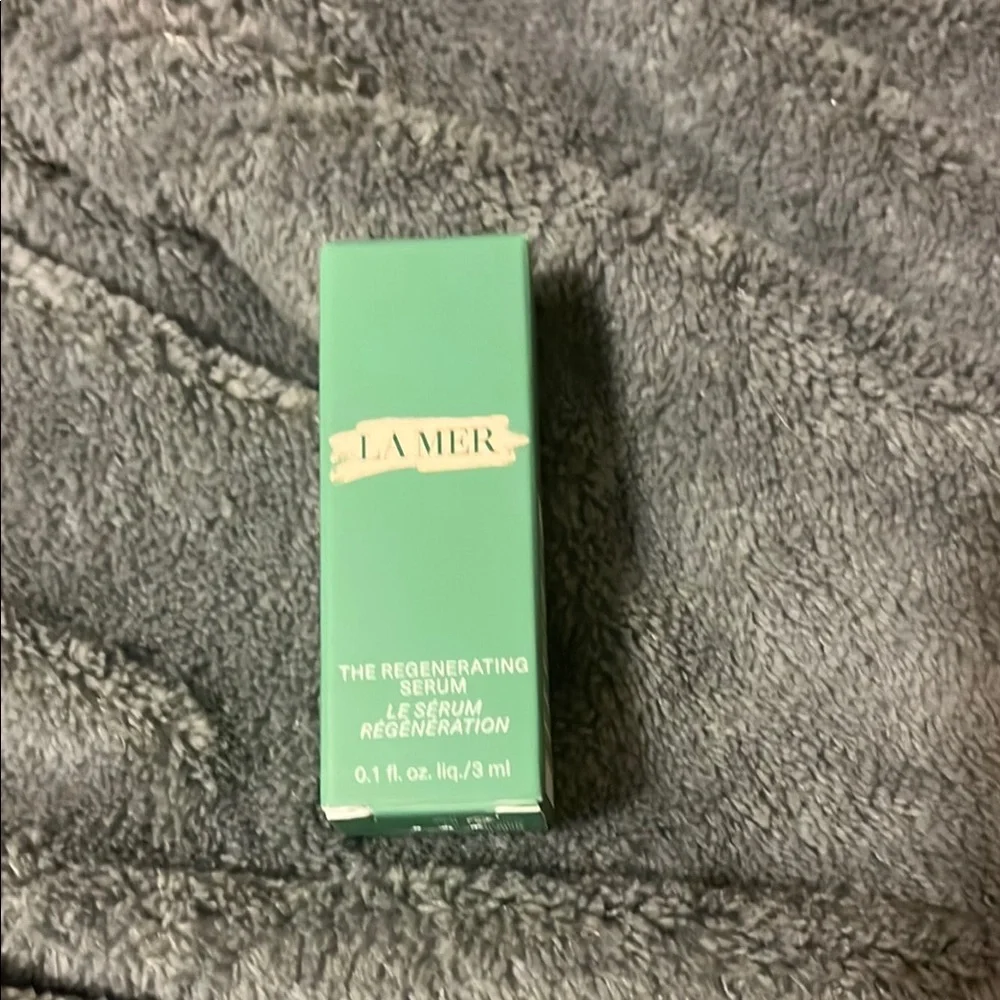 La Mer The Regenerating Serum - Picture 6 of 6